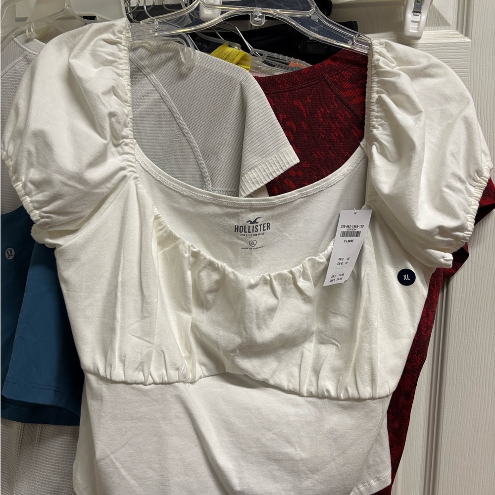 Hollister sz XL WHITE Gathered Sleeve Blouse NWT